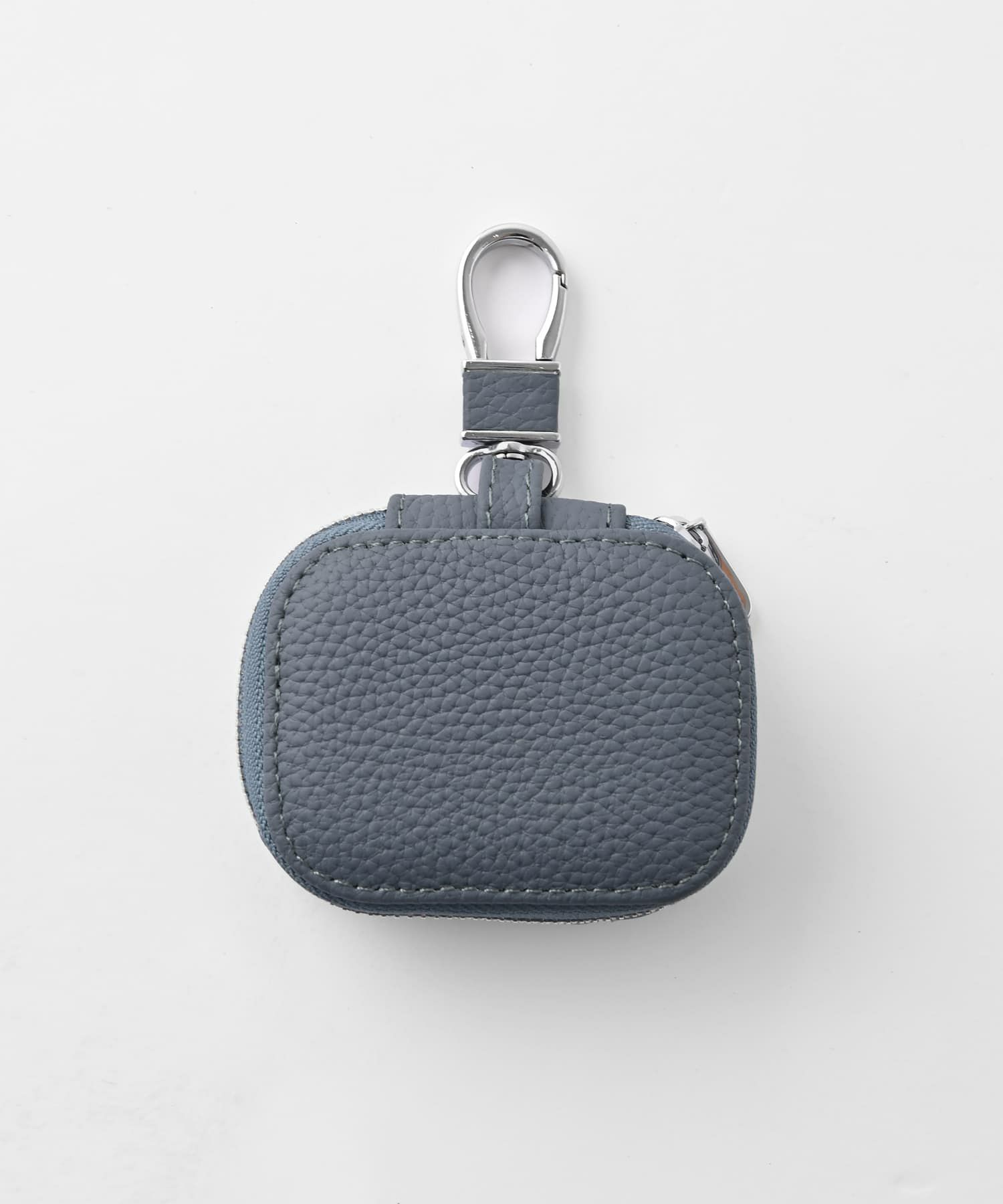 ブルー